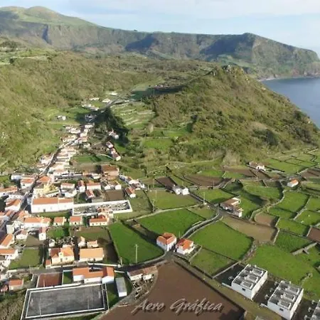 Semesterbostad Casa Da Avo Julia Faja Grande